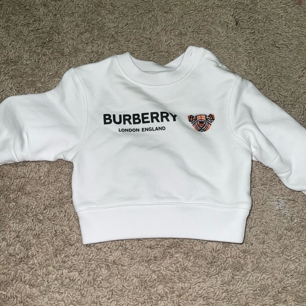 Burberry sweatshirt